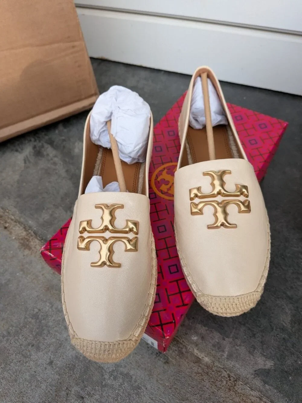 Tory Burch Eleanor Leather Medallion Espadrilles size 9.5 - Picture 2 of 5